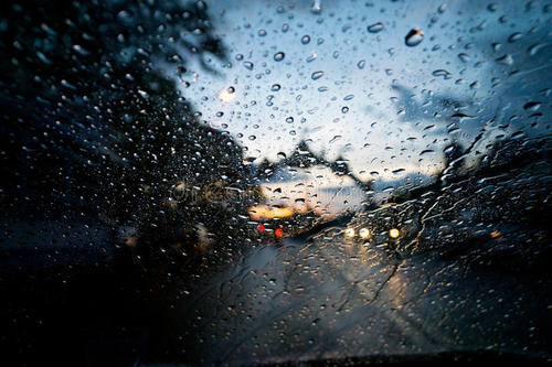 夜雨的说说心情说说 夜晚下雨的说说唯美句子