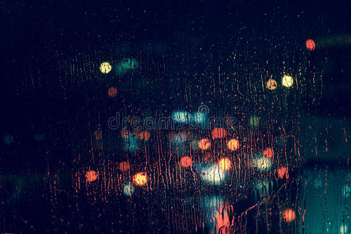 下雨的夜晚心情感慨 下雨的夜晚的经典句子