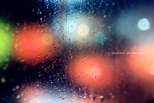 关于雨天的说说唯美 下雨了说说心情短语