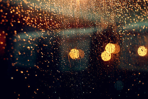 关于下雨的句子说说心情 说说下雨的心情句子